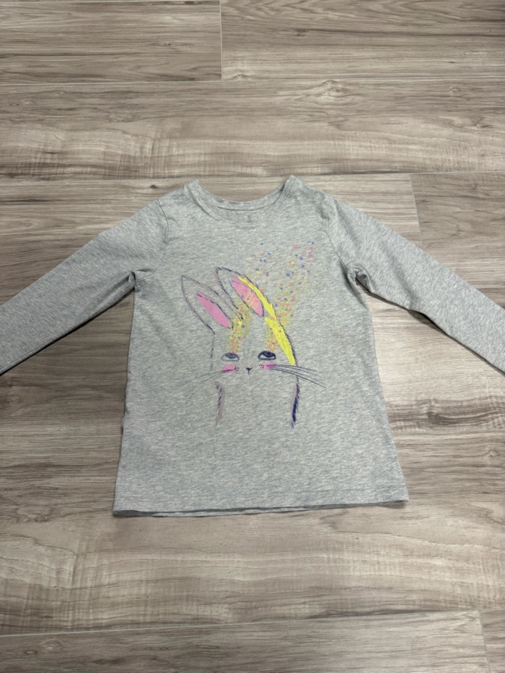 Tea Collection Girls' Gray Long-Sleeve Bunny Graphic Tee - Cute Pastel Size 6